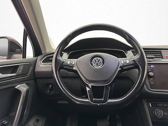 Volkswagen Tiguan 14 of 30