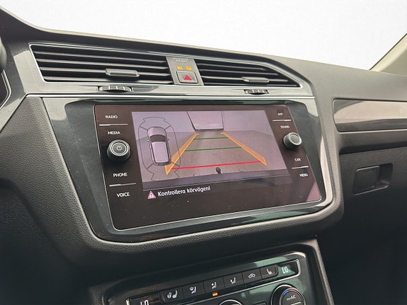 Volkswagen Tiguan 23 of 30