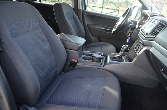 Volkswagen Amarok 13 of 19