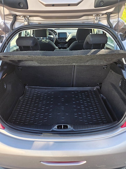 Peugeot 208 9 of 9