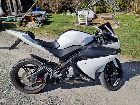 Yamaha YZF-R125 4 of 5