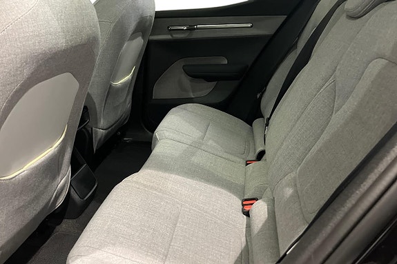 Volvo EX30 13 of 21