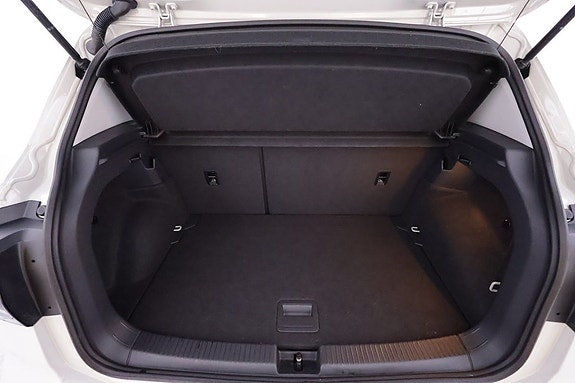 Volkswagen T-Cross 10 of 19