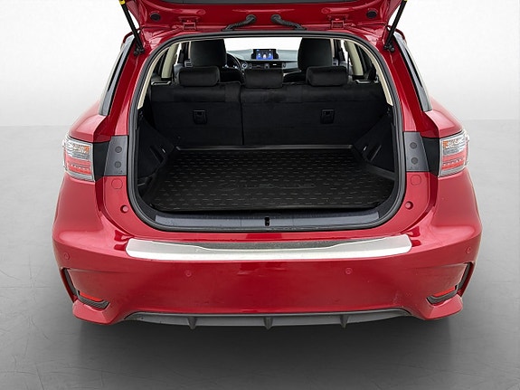 Lexus CT200h 8 of 30