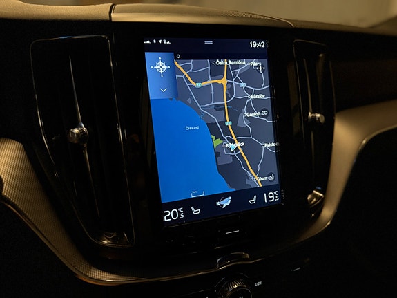 Volvo XC60 13 of 17