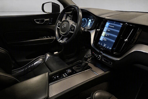 Volvo XC60 15 of 17