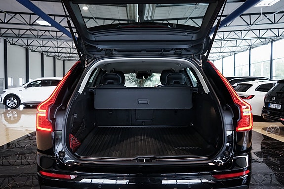 Volvo XC60 10 of 27