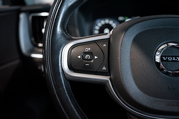 Volvo XC60 21 of 27