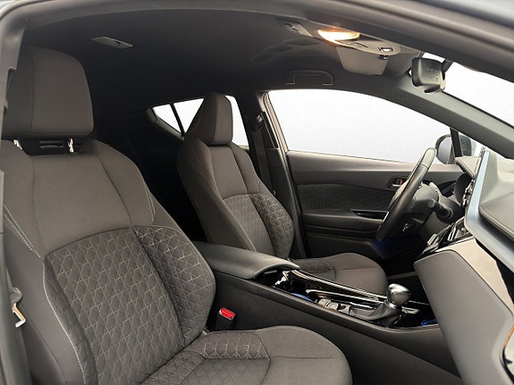 Toyota C-HR 9 of 29