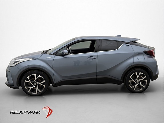 Toyota C-HR 2 of 29