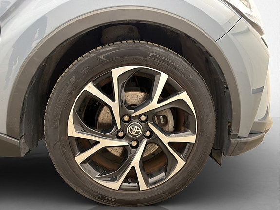 Toyota C-HR 29 of 29