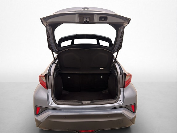 Toyota C-HR 8 of 29