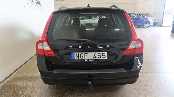 Volvo V70 5 of 17