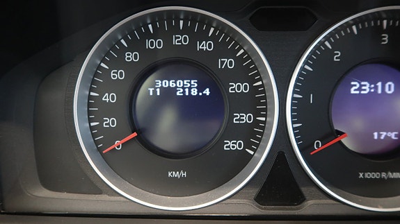 Volvo V70 13 of 17