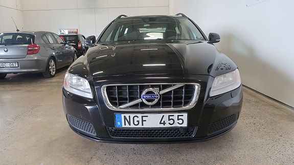 Volvo V70 8 of 17