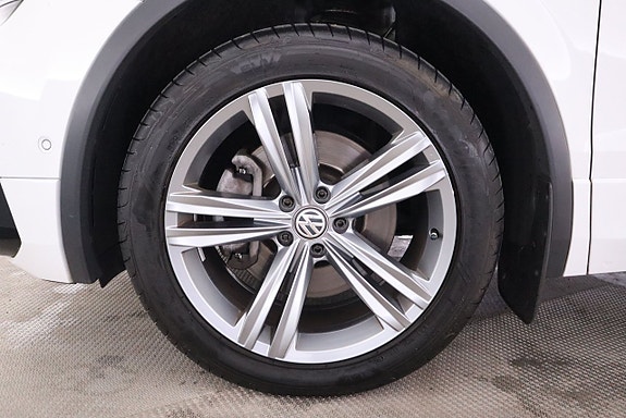Volkswagen Tiguan 9 of 23