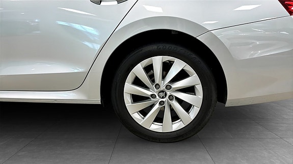 Skoda Octavia 6 of 12