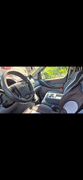 Hyundai H-1 4 of 10