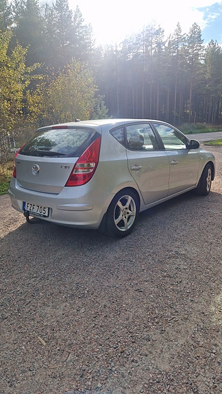 Hyundai i30 7 of 8