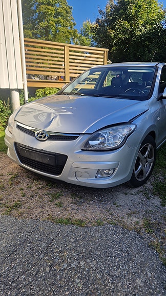 Hyundai i30 4 of 8