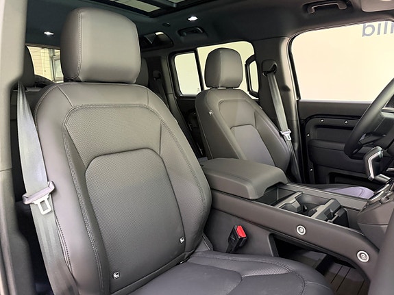 Land Rover Defender 110 20 of 24