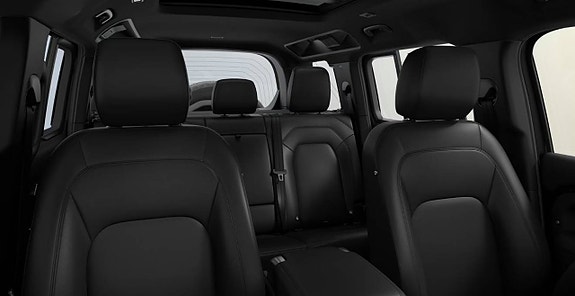 Land Rover Defender 110 6 of 7