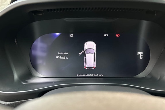 Volvo XC40 16 of 23