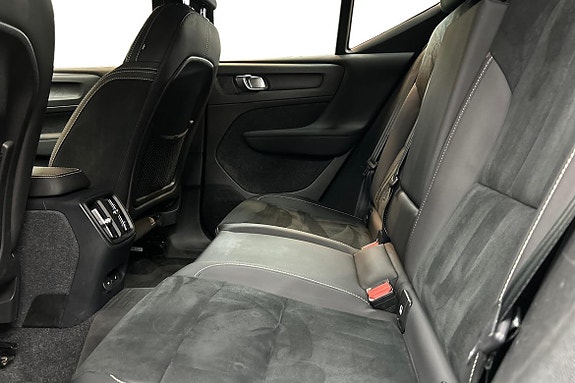 Volvo XC40 13 of 23