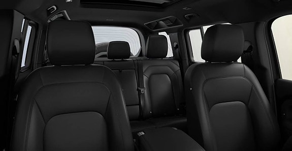Land Rover Defender 110 6 of 7