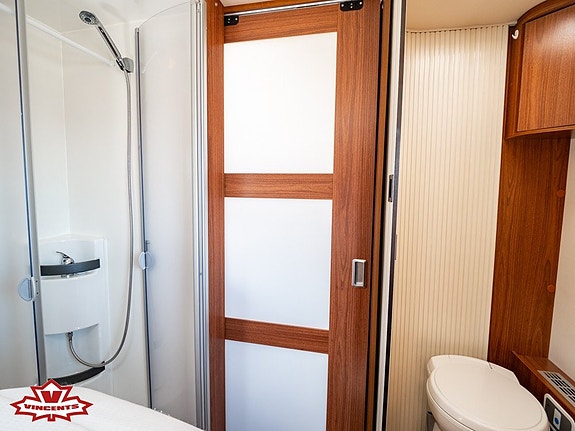 Eura Mobil IL 720 QB *Queenbädd *Solcell *ALDE 10 of 20