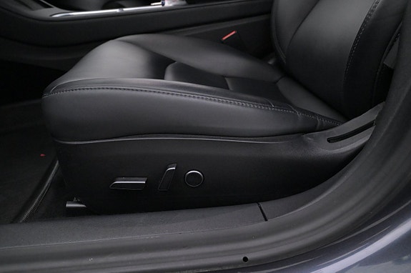 Tesla Model 3 11 of 27