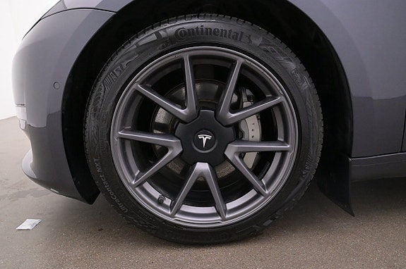 Tesla Model 3 27 of 27
