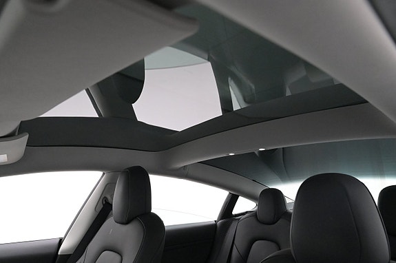 Tesla Model 3 25 of 27