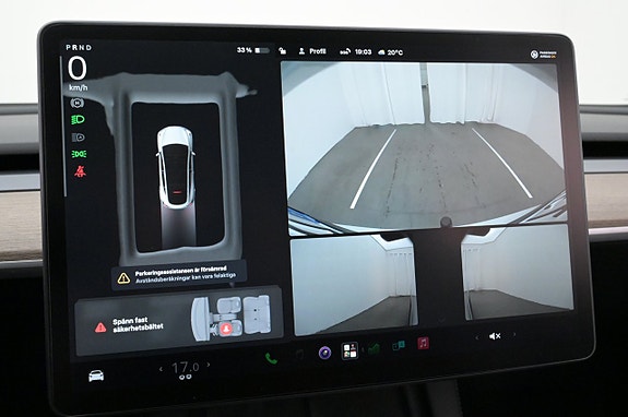 Tesla Model Y 18 of 27