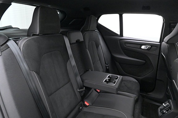 Volvo XC40 23 of 27