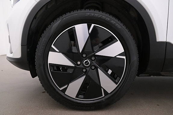Volvo XC40 27 of 27