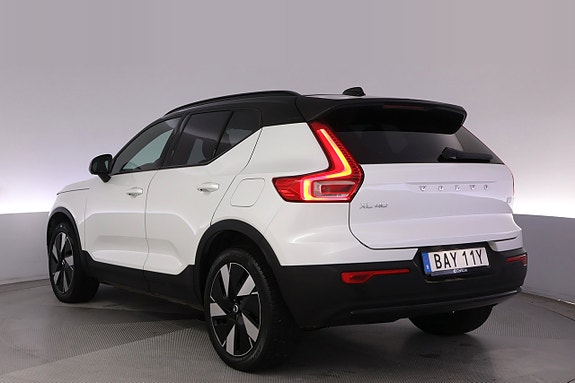 Volvo XC40 4 of 27