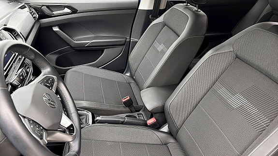 Volkswagen T-Cross 8 of 12