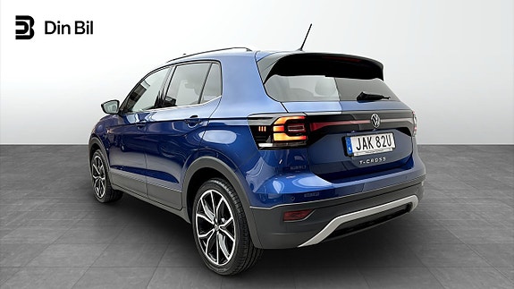 Volkswagen T-Cross 3 of 12
