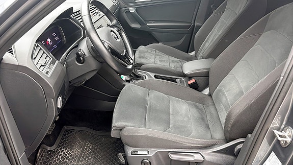 Volkswagen Tiguan 8 of 12