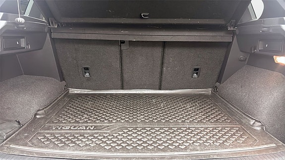 Volkswagen Tiguan 12 of 12