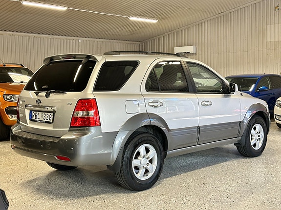 Kia Sorento 5 of 28