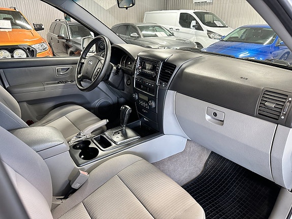Kia Sorento 18 of 28