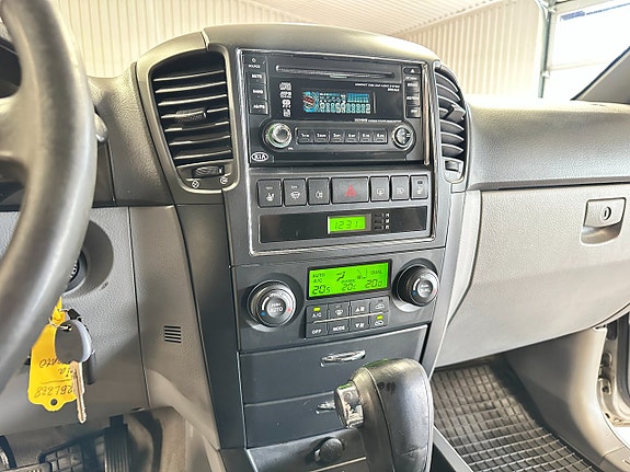 Kia Sorento 23 of 28