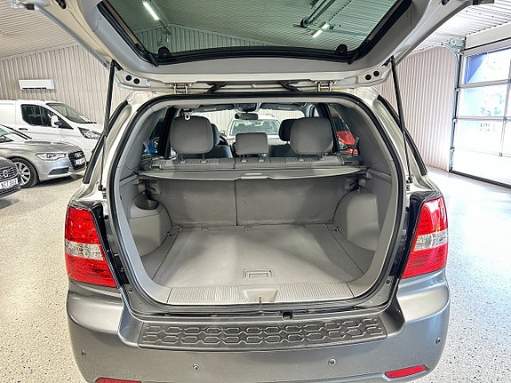 Kia Sorento 8 of 28