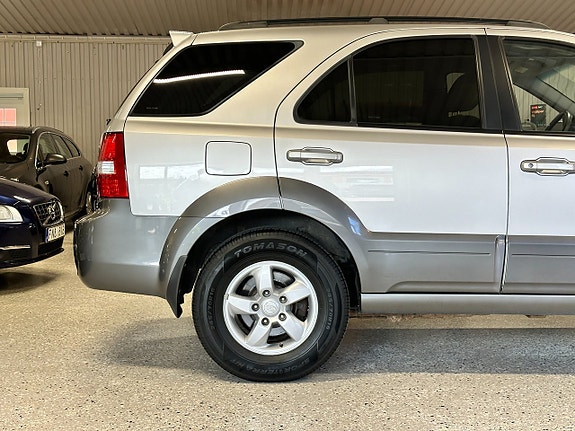 Kia Sorento 3 of 28