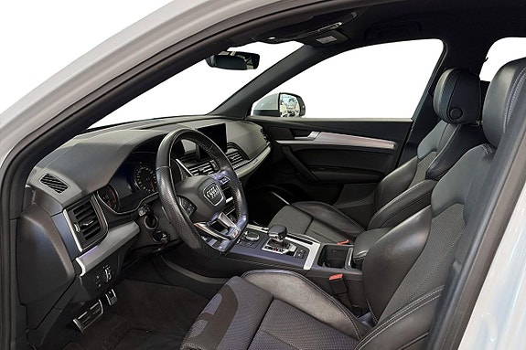 Audi Q5 9 of 22