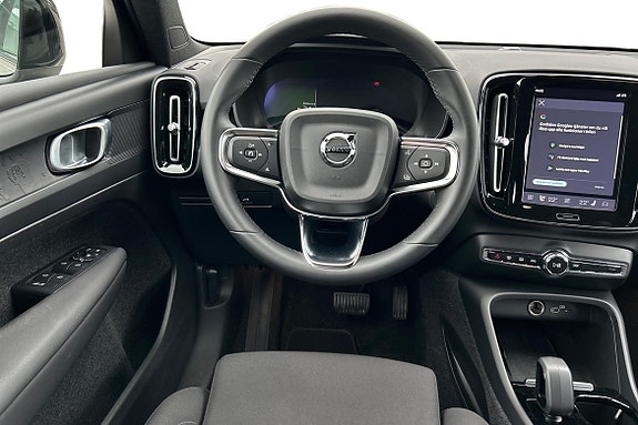Volvo XC40 11 of 21