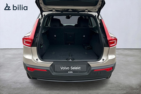 Volvo XC40 12 of 21