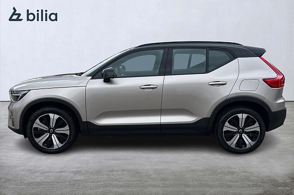 Volvo XC40 3 of 21
